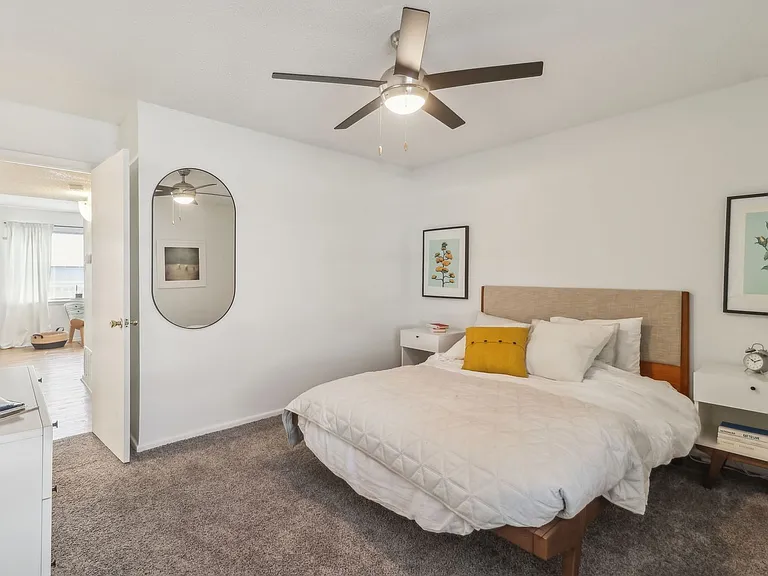 215 Jackson Keller Rd — Photo 21