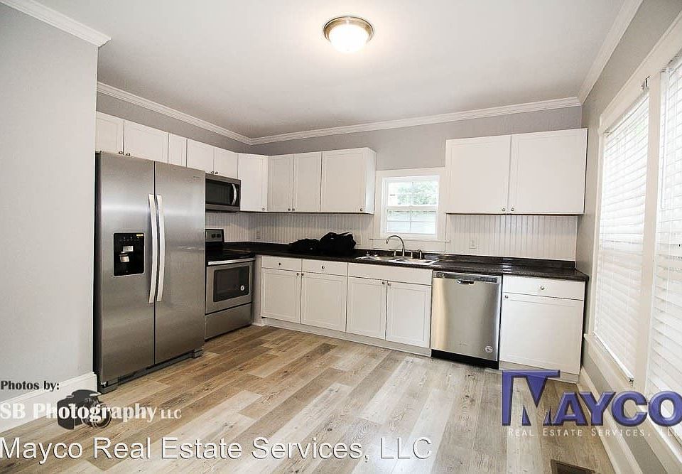 1st image of 225 E Merrick St