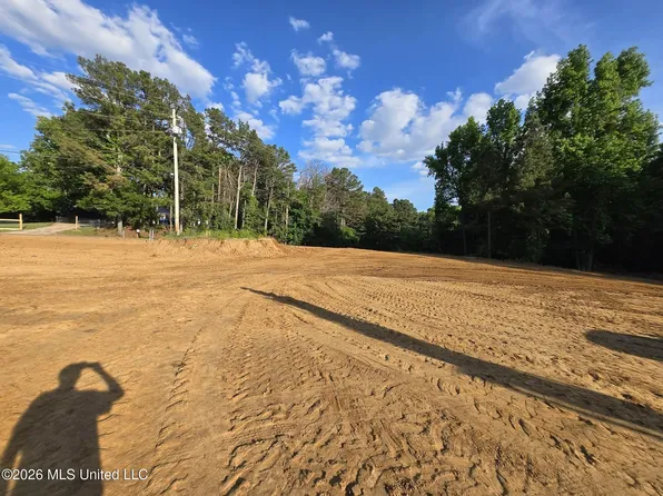 3197 N Fogg Rd Lot 3, Lake Cormorant, MS 38641