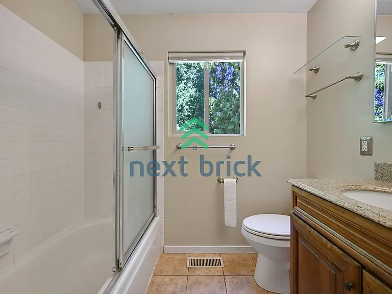 21638 SE 32nd Pl — Photo 24