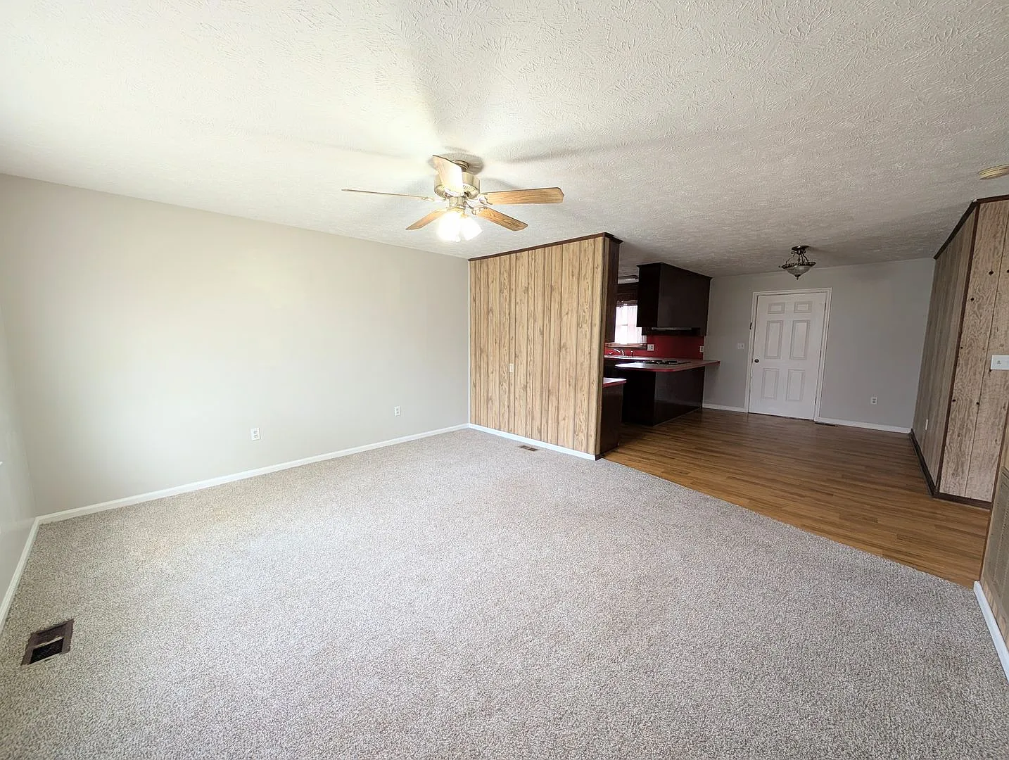2 Bedroom, Long Term Rental in the Desirable Conway, SC — Photo 3