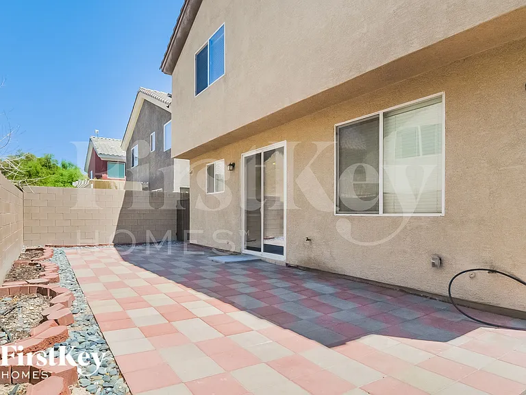9742 Marcelline Ave — Photo 14