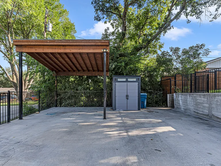 508 Whittle Way — Photo 35