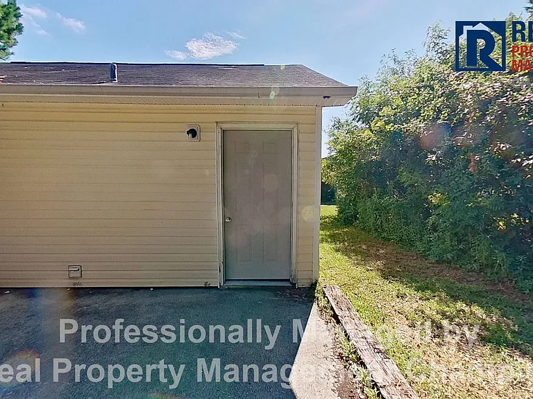 627 Tabor Ln — Photo 20
