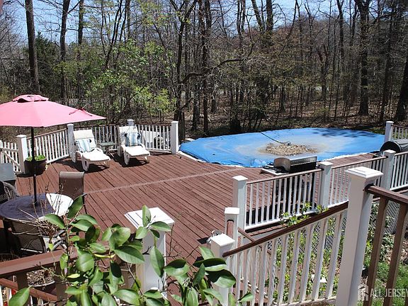 5th image of 398 Pleasant Valley Rd