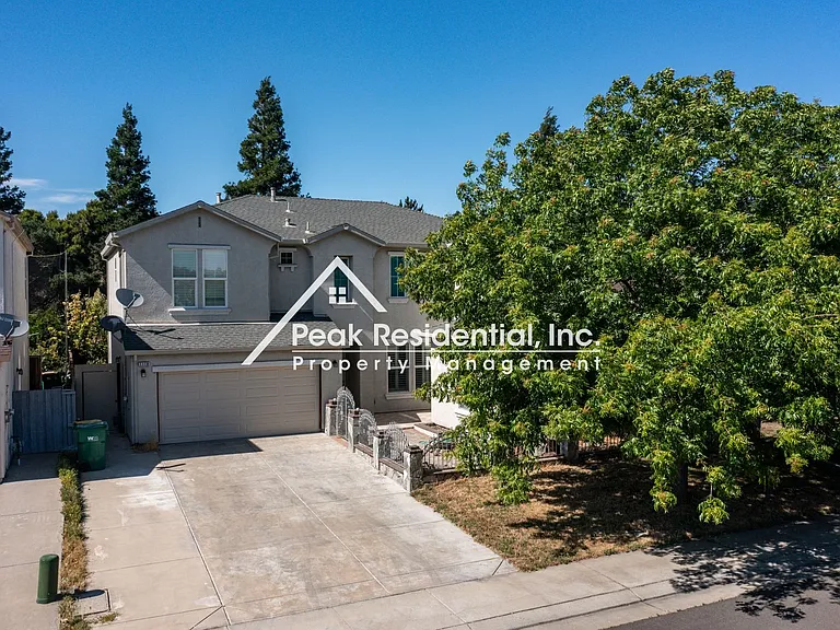 1119 Green Ridge Dr — Photo 32