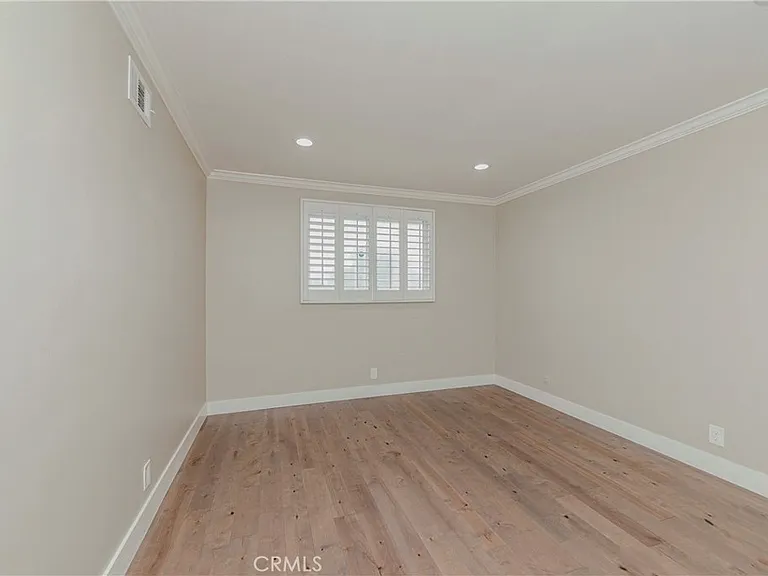 23404 Elm Ave — Photo 7