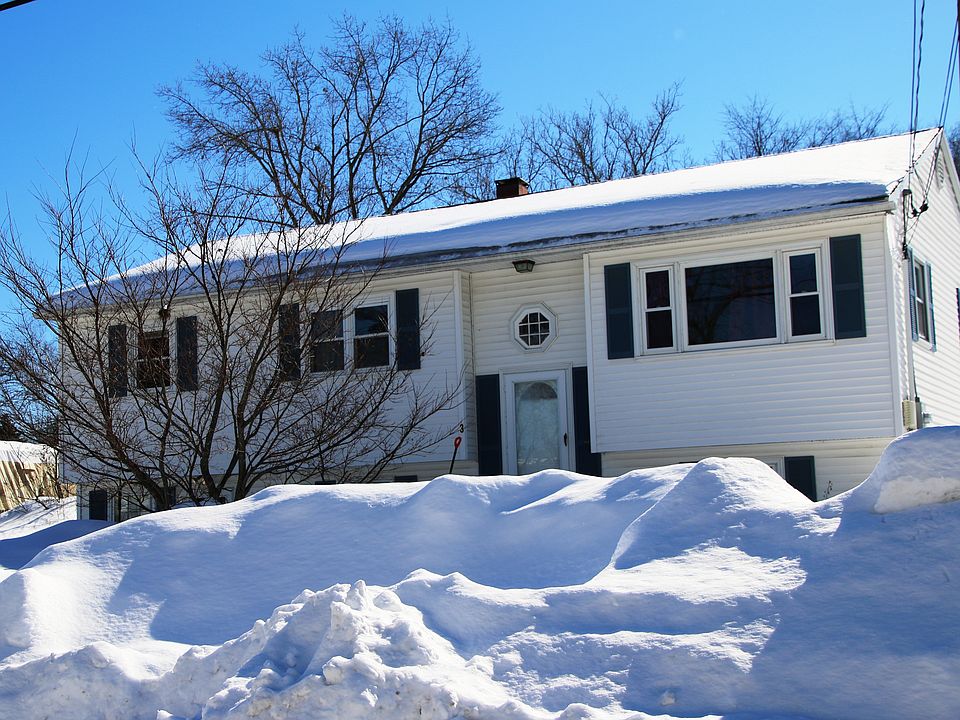 1st image of 3 Kennedy Dr