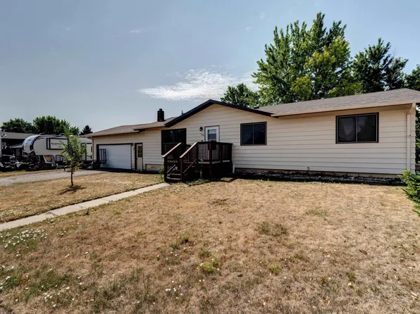 1502 Whitetail Dr, Sturgis, SD 57785