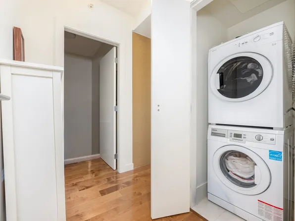 4083 Cambie St #309, Vancouver, BC V5Z 0G9