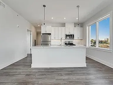 658 Grand St #3 — Photo 14