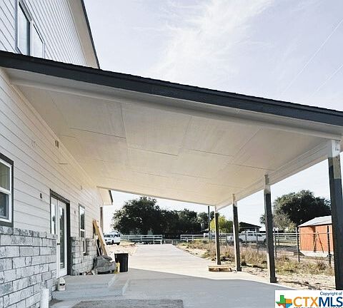 2nd image of 709 Sunrise Ln