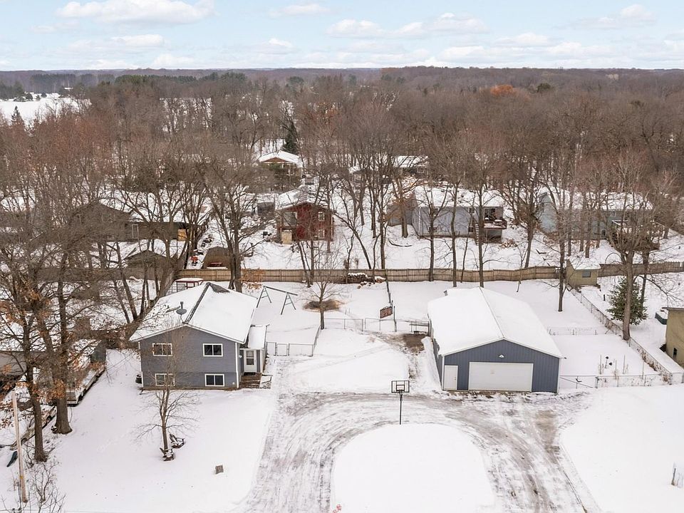 1st image of 7950 242nd Ln NE