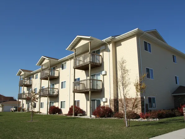 5152 10th Ave N #105, Grand Forks, ND 58203