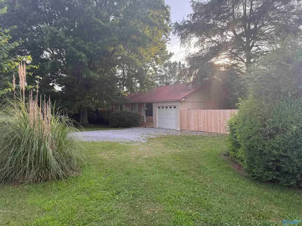 413 County Road 101, Collinsville, AL 35961