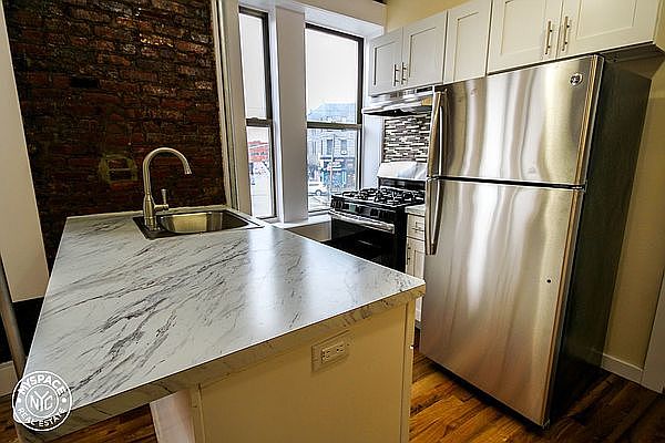 1st image of 41 Jefferson St #3E