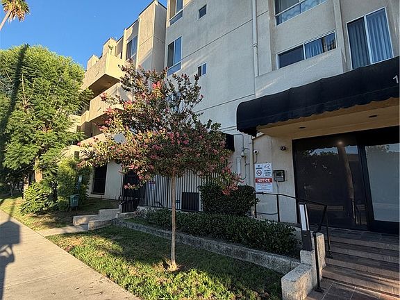 2nd image of 19350 Sherman Way Unit 138