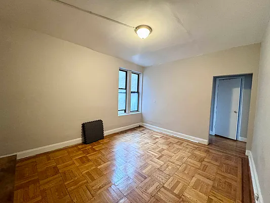 Rented by Smart NY Realty LLC | media 6