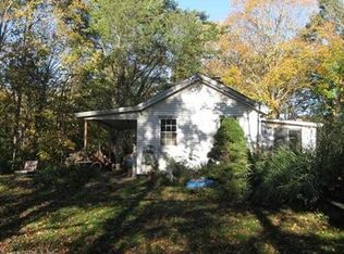2923 Long Hill Rd, Guilford, CT 06437