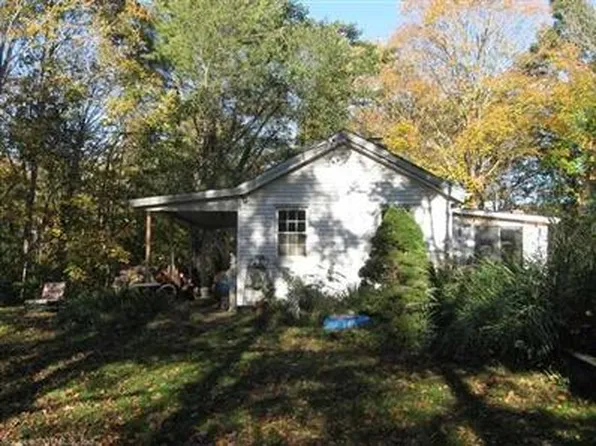 2923 Long Hill Rd, Guilford, CT 06437