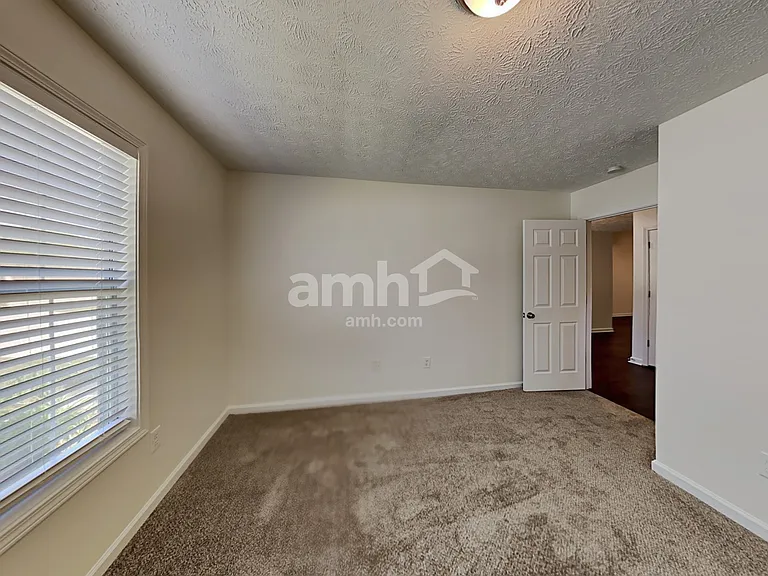 149 Waters Edge Dr — Photo 16