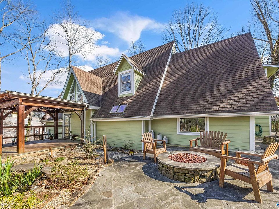 1st image of 164 Foothill Ct