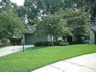 2705 Pine Knoll Dr #2705 photo 1
