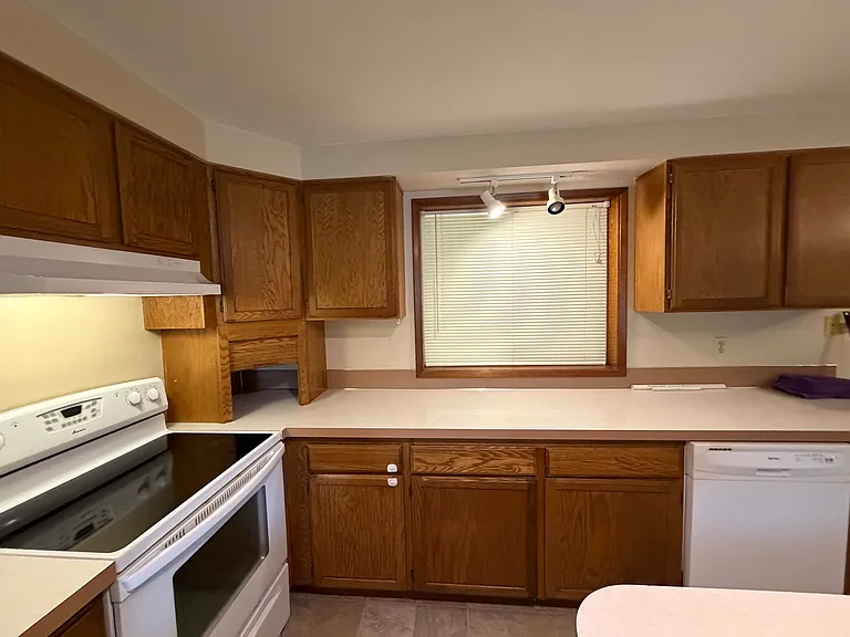 932 Union Mills Rd SE — Photo 3