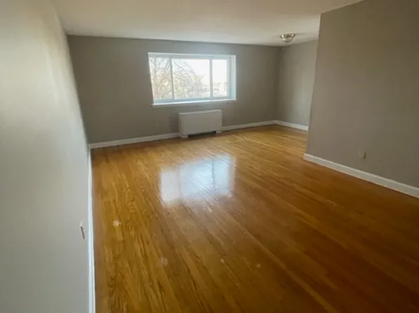 493 Tolland St, East Hartford, CT