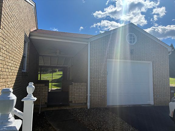 2nd image of 431 Oak St