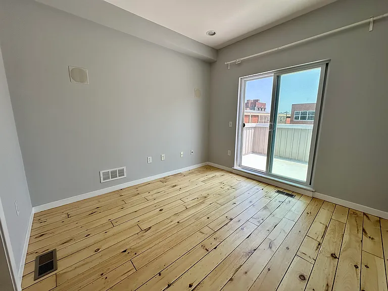 1926 E Firth St — Photo 13