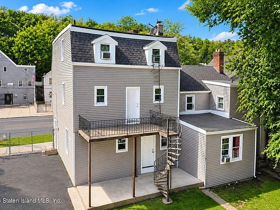 5th image of 193 Targee St