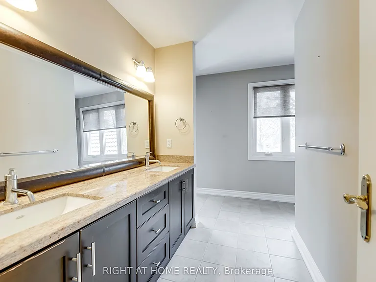 2175 Oneida Ct — Photo 21
