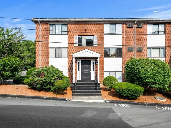 10-10B Colonial Dr #1B, Andover, MA 01810