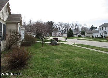 2nd image of 4633 Meadowbrook Ln