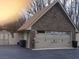 308 Middletree Rd, Joliet, IL 60433