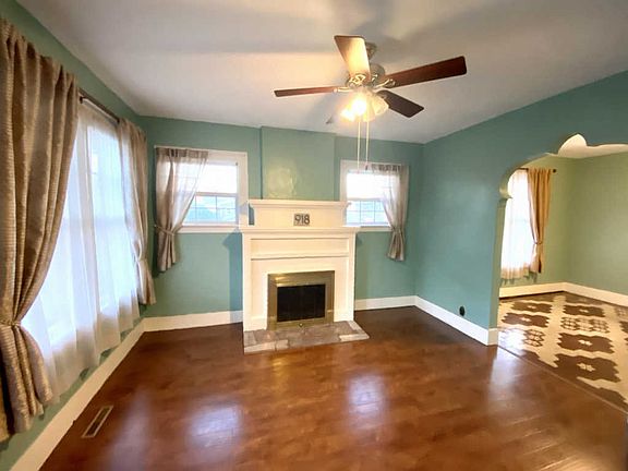 3rd image of 940 Arlington Ave