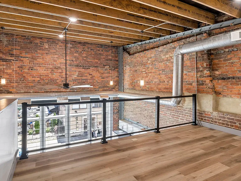 213 E Main St — Photo 13