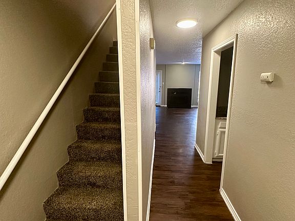 2nd image of 3927 Leeds Ct #27L