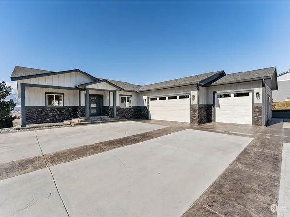 115 Pinot Noir Lane, Manson, WA 98831