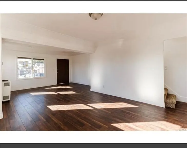 317 W 51st St — Photo 2