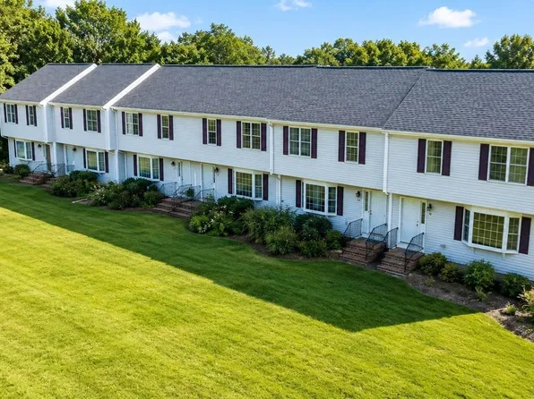 34 Old Plymouth St Unit 34, East Bridgewater, MA 02333
