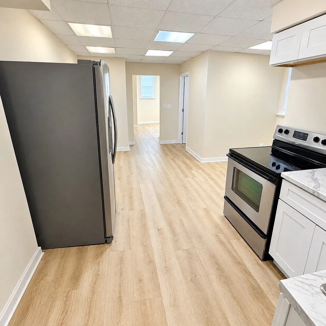 1 bed, 700 sqft, $1,200 — Photo 4