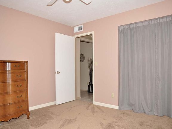 5th image of 4108 E Louise Dr