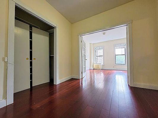 2nd image of 121 W 104th St #2X