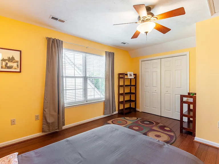 110 Chisholm Pl — Photo 17