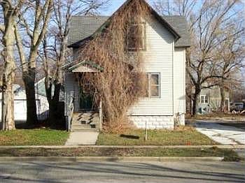 2nd image of 829 Grant St