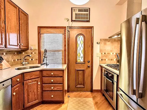 116-26 Parklane South image 7 of 27