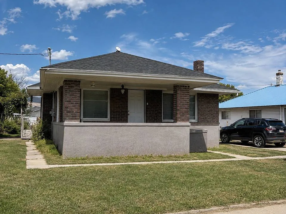137 E Center St