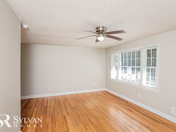 4th image of 1725 Bywood Dr